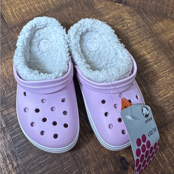 CROCS Other - NWT Girls 12/13 Crocs Crocband Bubblegum Pink Lined Shoes